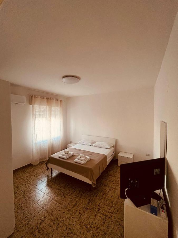 Shuby Home San Pietro Vernotico Exterior foto